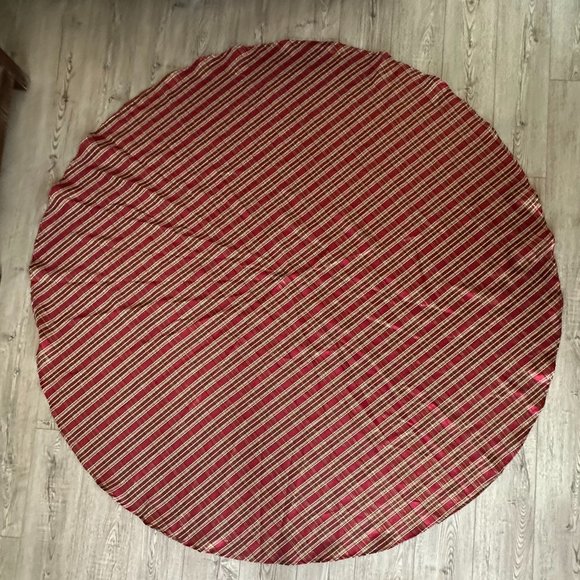 Round Christmas Table Cloth 68 inch - Picture 1 of 2